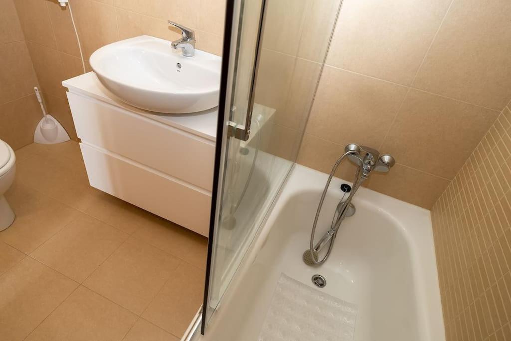 Apartamento Faro 무히아 외부 사진